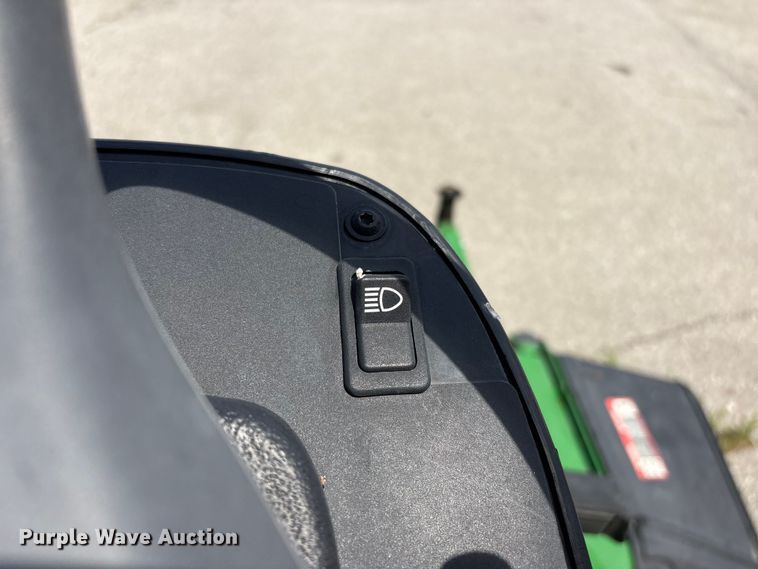 image for item FB8768 2017 John Deere 1550 lawn mower