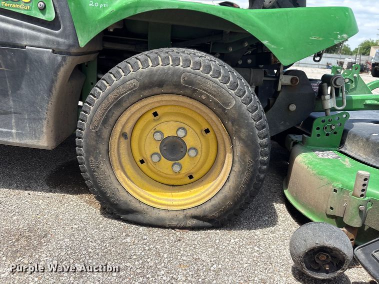image for item FB8768 2017 John Deere 1550 lawn mower