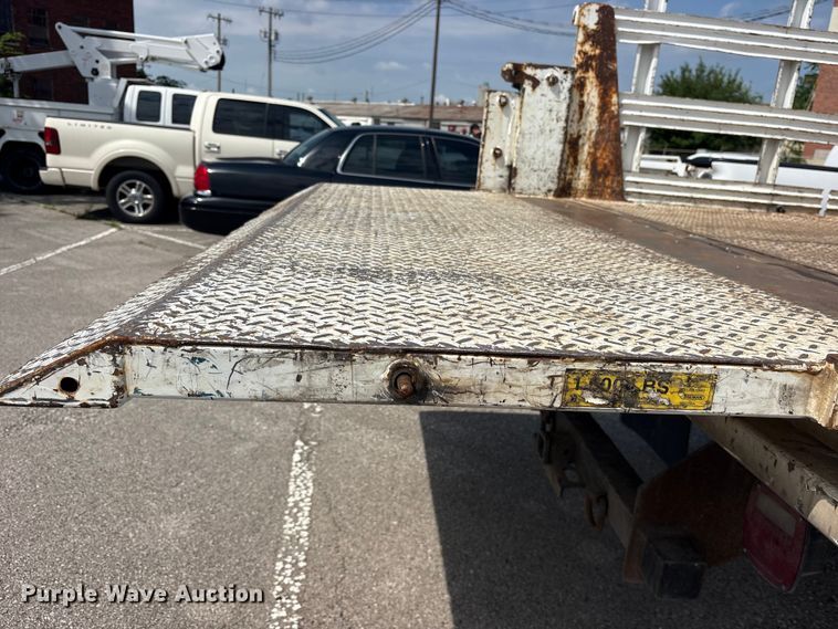 image for item FB8770 2017 Ford F450 Super Duty flatbed truck