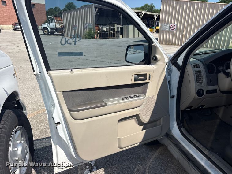 image for item FB8772 2009 Ford Escape SUV