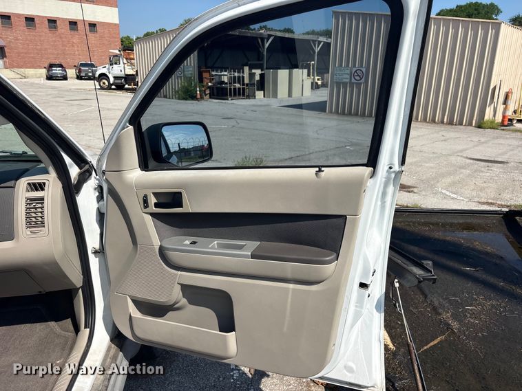 image for item FB8772 2009 Ford Escape SUV