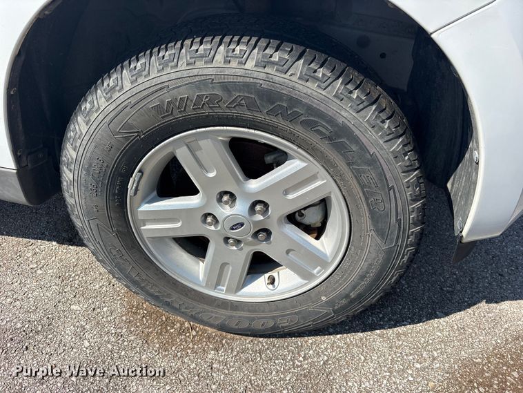 image for item FB8772 2009 Ford Escape SUV