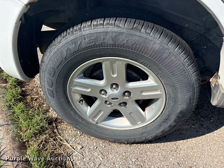image for item FB8772 2009 Ford Escape SUV