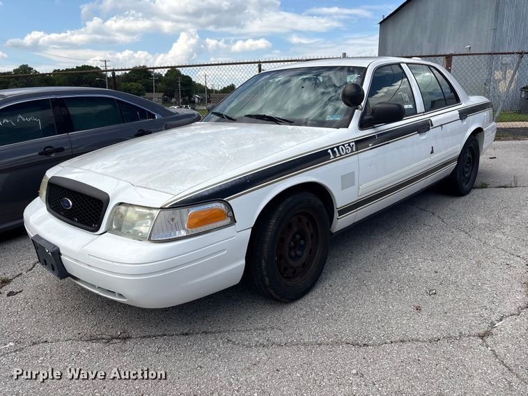 image for item FB8774 2011 Ford Crown Victoria Police Interceptor 