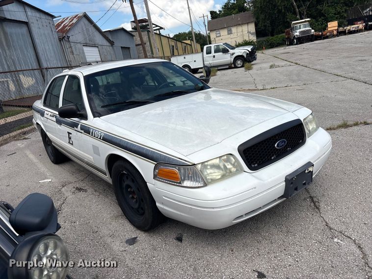 image for item FB8774 2011 Ford Crown Victoria Police Interceptor 