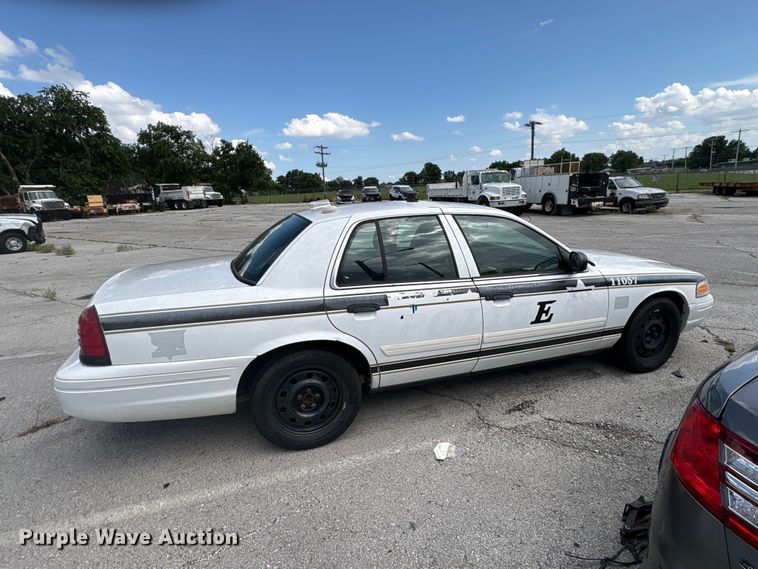 image for item FB8774 2011 Ford Crown Victoria Police Interceptor 