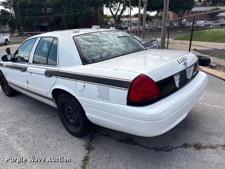 image for item FB8774 2011 Ford Crown Victoria Police Interceptor 