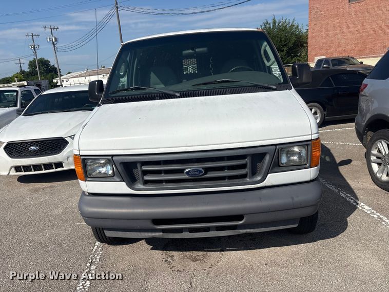 image for item FB8775 2006 Ford E250 van