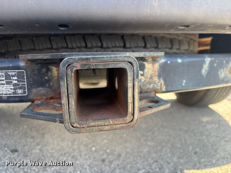 image for item FB8775 2006 Ford E250 van