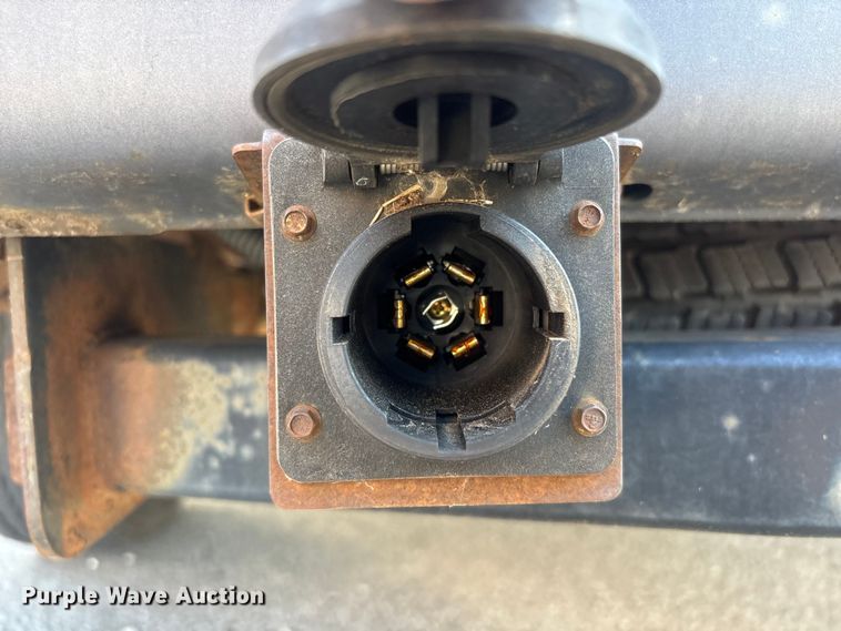 image for item FB8775 2006 Ford E250 van