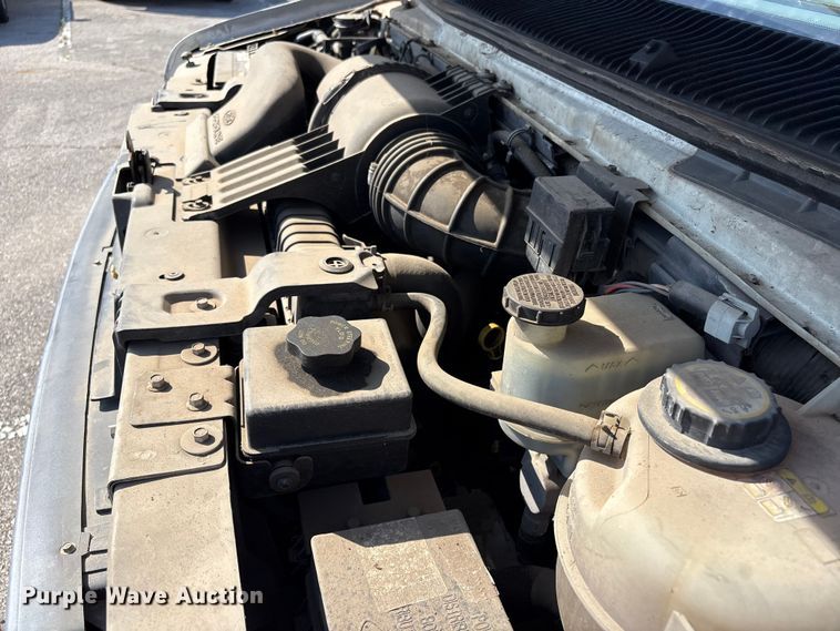 image for item FB8775 2006 Ford E250 van