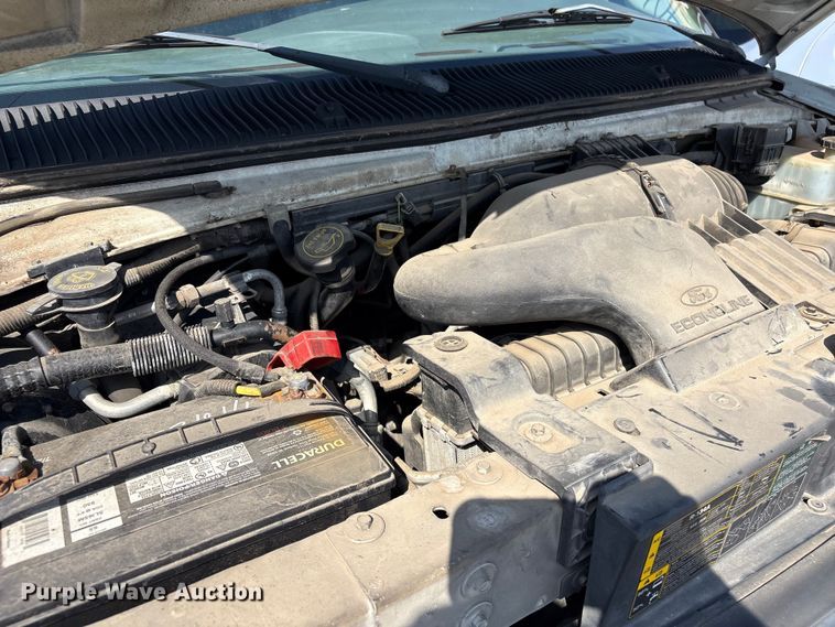 image for item FB8775 2006 Ford E250 van