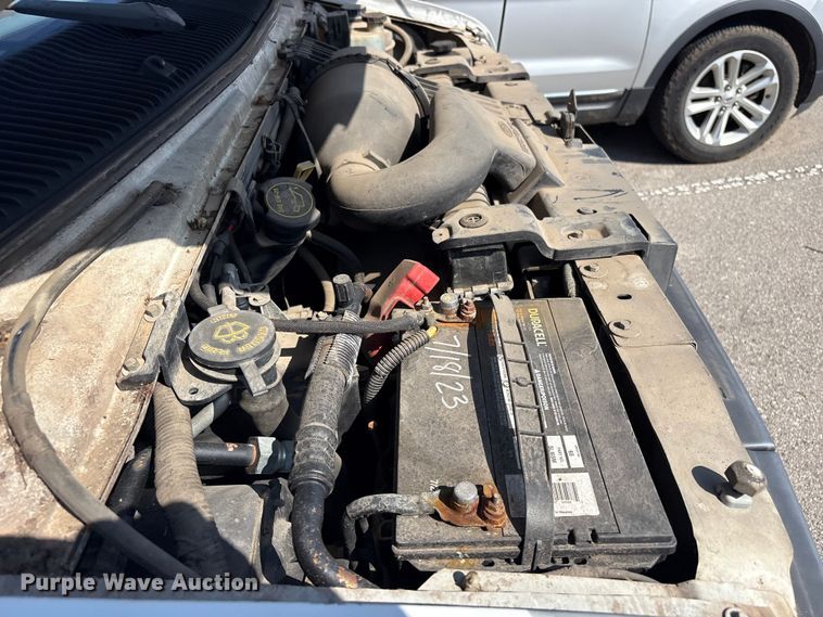 image for item FB8775 2006 Ford E250 van