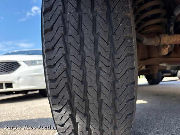 image for item FB8775 2006 Ford E250 van