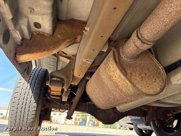 image for item FB8775 2006 Ford E250 van