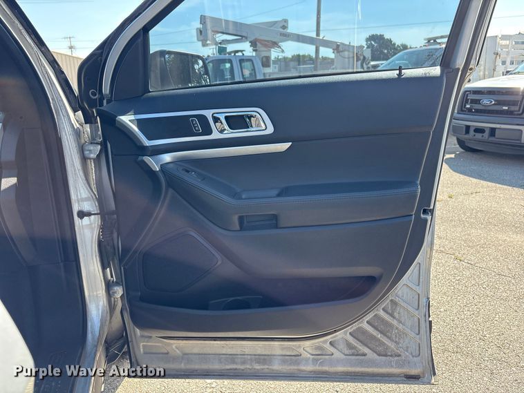 image for item FB8776 2013 Ford Explorer SUV