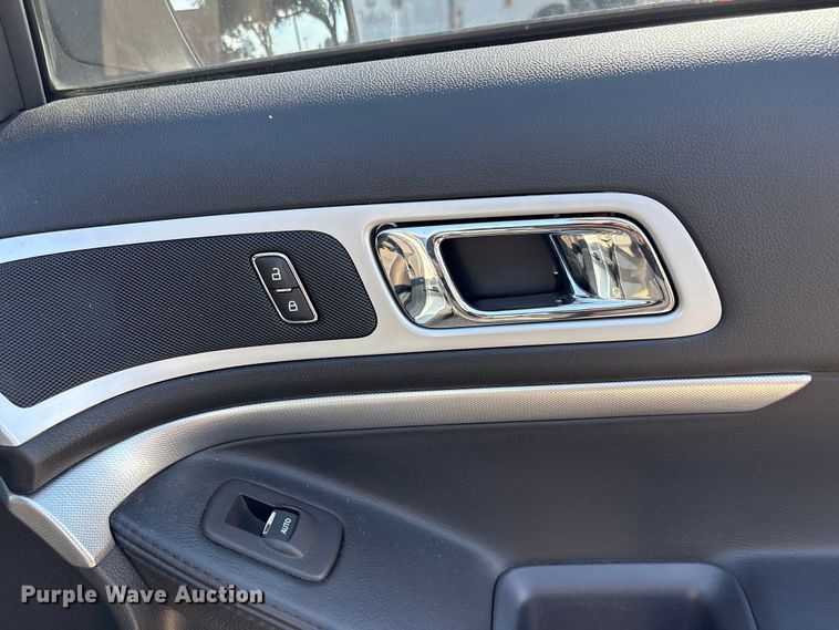 image for item FB8776 2013 Ford Explorer SUV