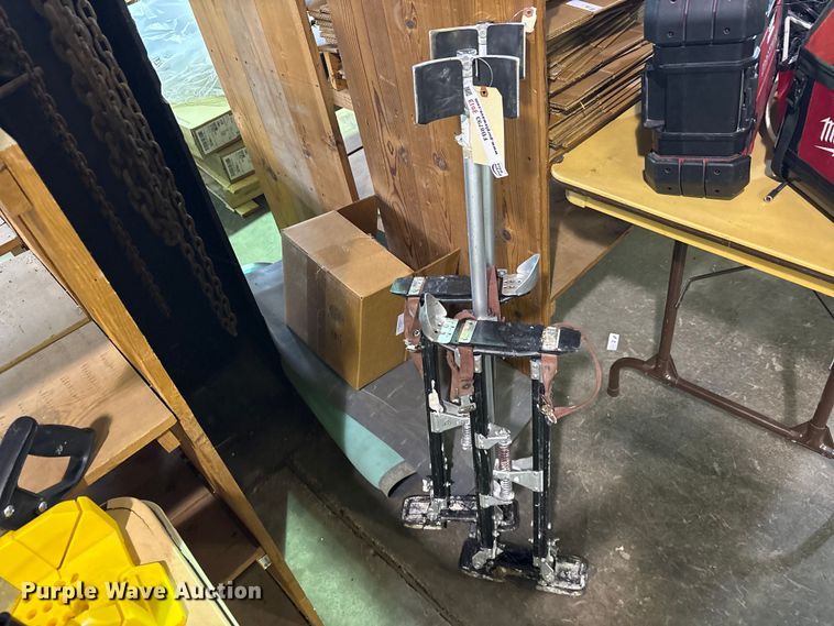 image for item FB8793 Renegade drywall stilts