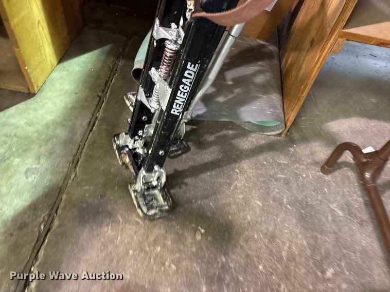 image for item FB8793 Renegade drywall stilts