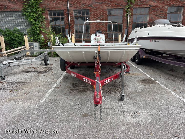 image for item FB8794 2005 Triton Rescue One 1600 boat