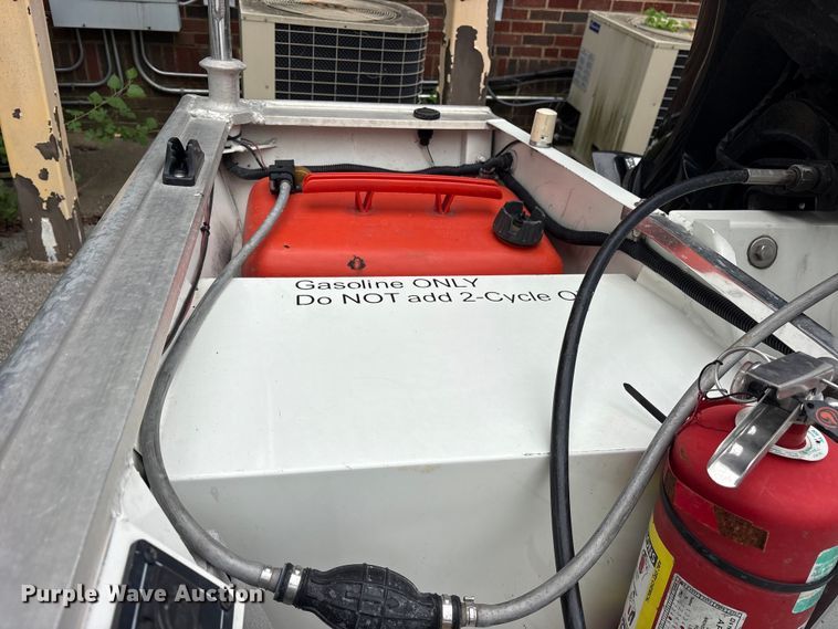 image for item FB8794 2005 Triton Rescue One 1600 boat