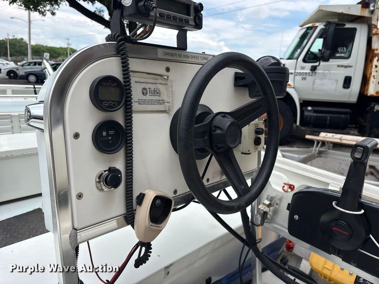 image for item FB8794 2005 Triton Rescue One 1600 boat