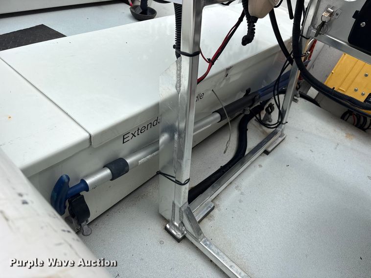image for item FB8794 2005 Triton Rescue One 1600 boat