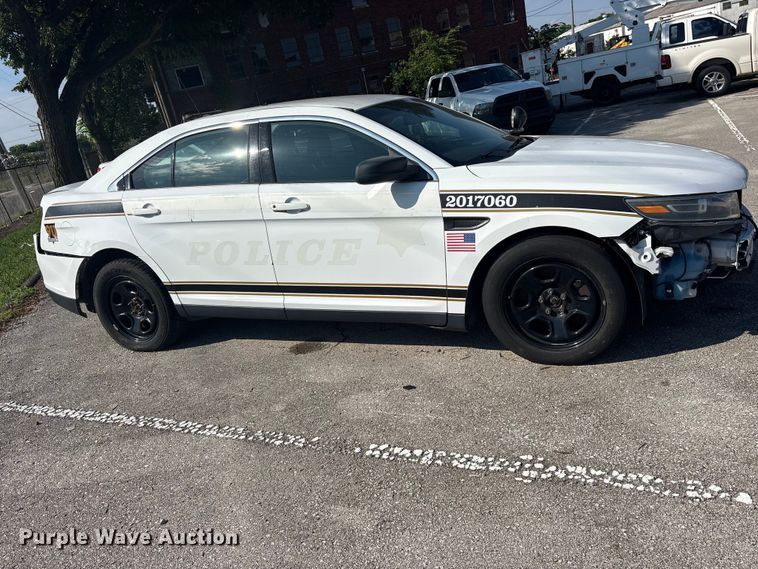 image for item FB8795 2017 Ford Taurus Police Interceptor 