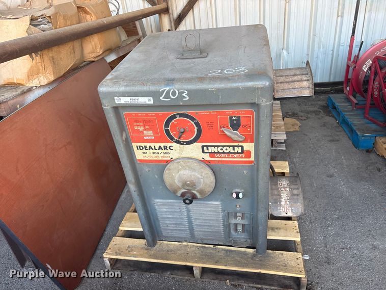 image for item FB8797 Lincoln TM-300/300 welder