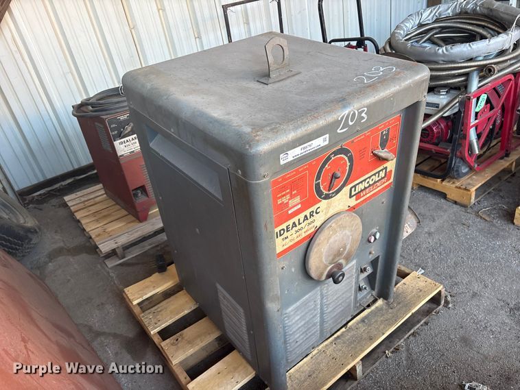 image for item FB8797 Lincoln TM-300/300 welder
