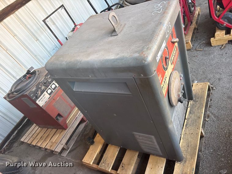 image for item FB8797 Lincoln TM-300/300 welder