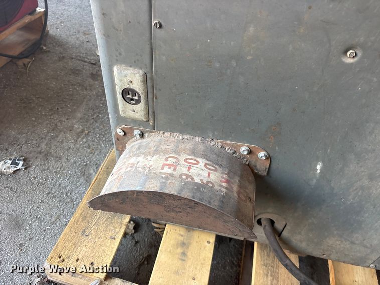 image for item FB8797 Lincoln TM-300/300 welder