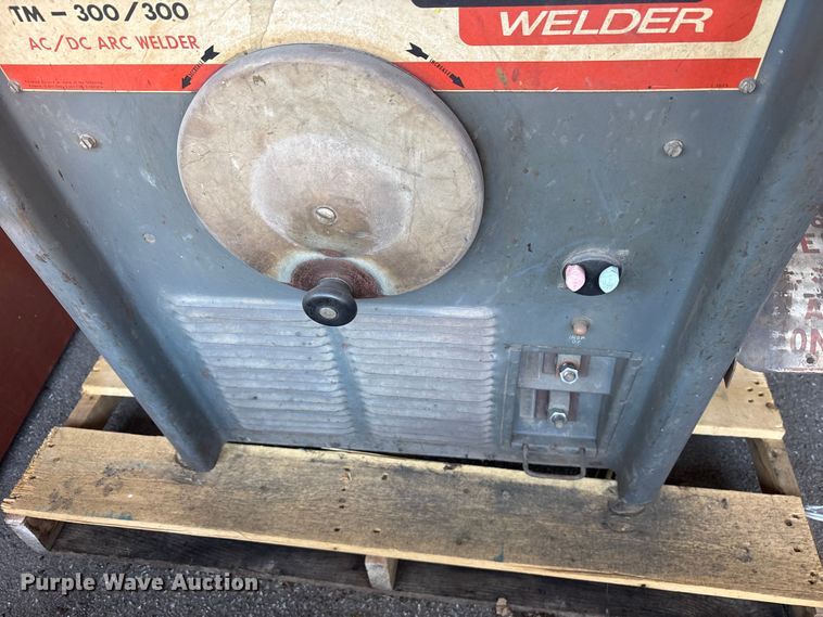 image for item FB8797 Lincoln TM-300/300 welder