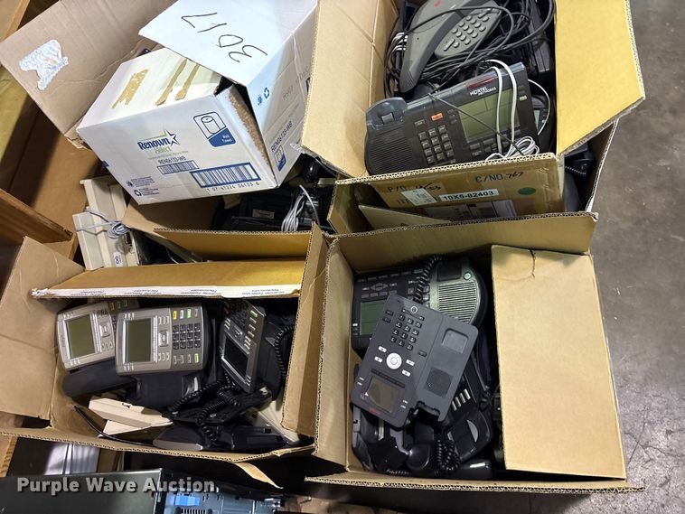 image for item FB8804 Telephones