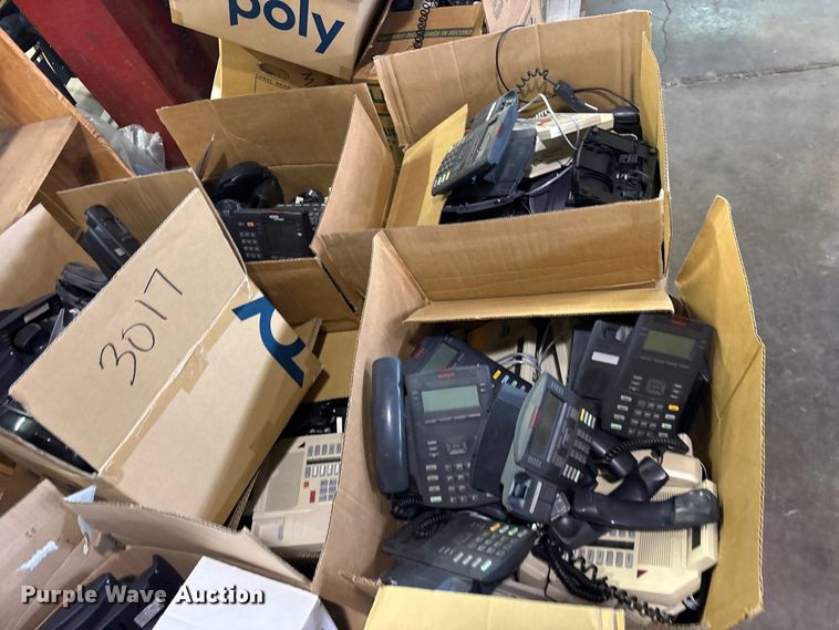 image for item FB8804 Telephones