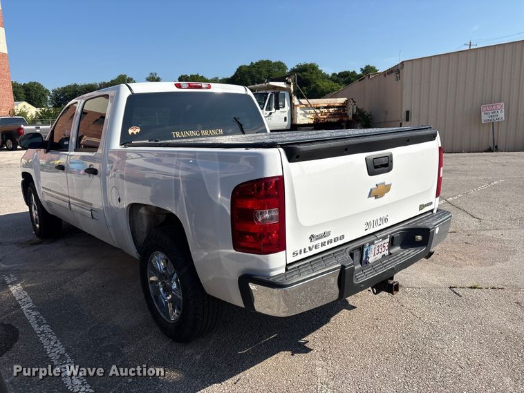 image for item FB8808 2010 Chevrolet Silverado Hybrid Crew Cab pickup truck