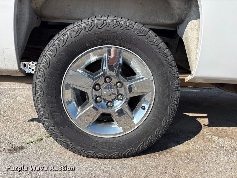 image for item FB8808 2010 Chevrolet Silverado Hybrid Crew Cab pickup truck