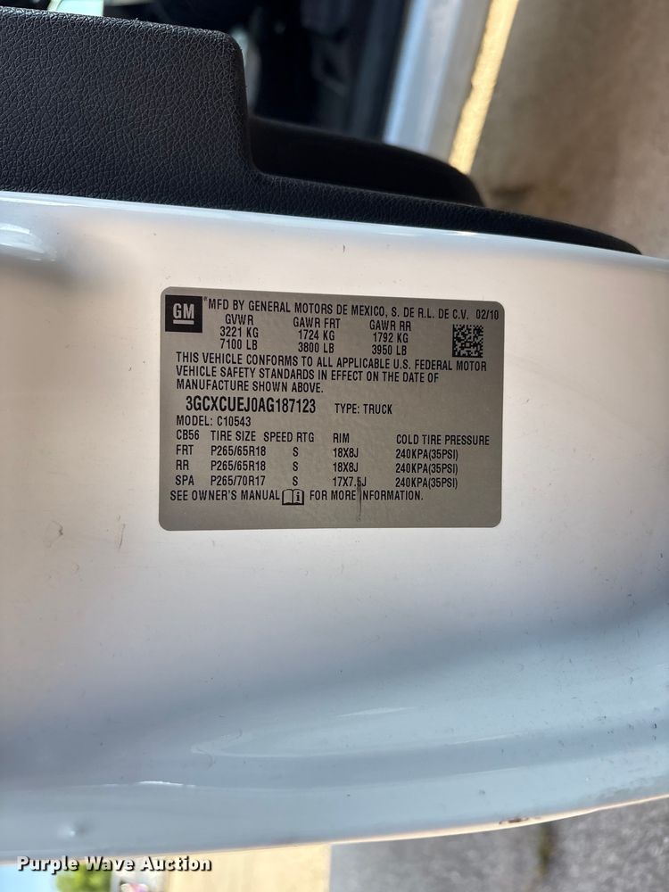 image for item FB8808 2010 Chevrolet Silverado Hybrid Crew Cab pickup truck