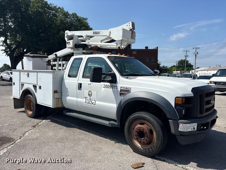 image for item FB8809 2009 Ford F550 bucket truck