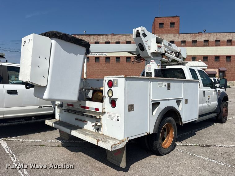 image for item FB8809 2009 Ford F550 bucket truck