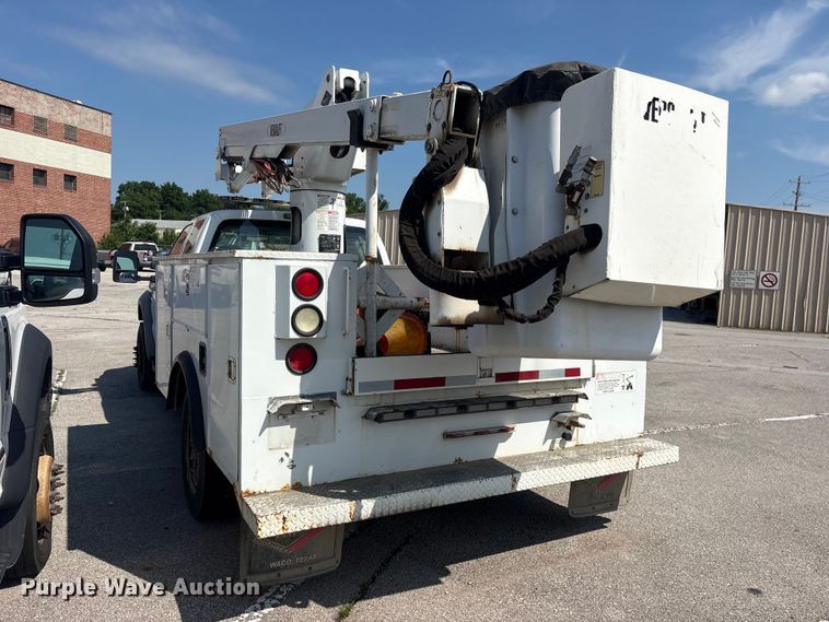 image for item FB8809 2009 Ford F550 bucket truck