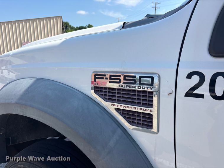 image for item FB8809 2009 Ford F550 bucket truck