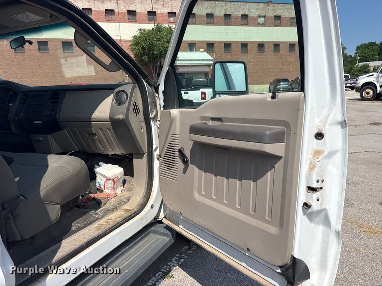 image for item FB8809 2009 Ford F550 bucket truck