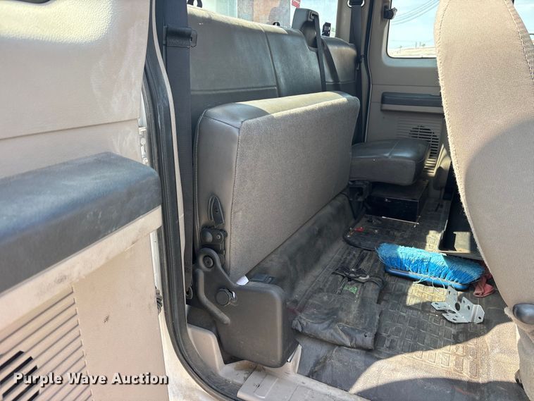 image for item FB8809 2009 Ford F550 bucket truck
