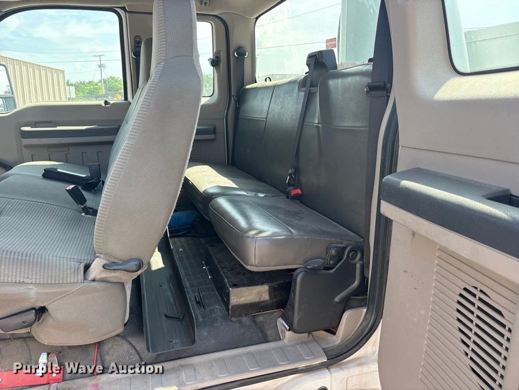 image for item FB8809 2009 Ford F550 bucket truck