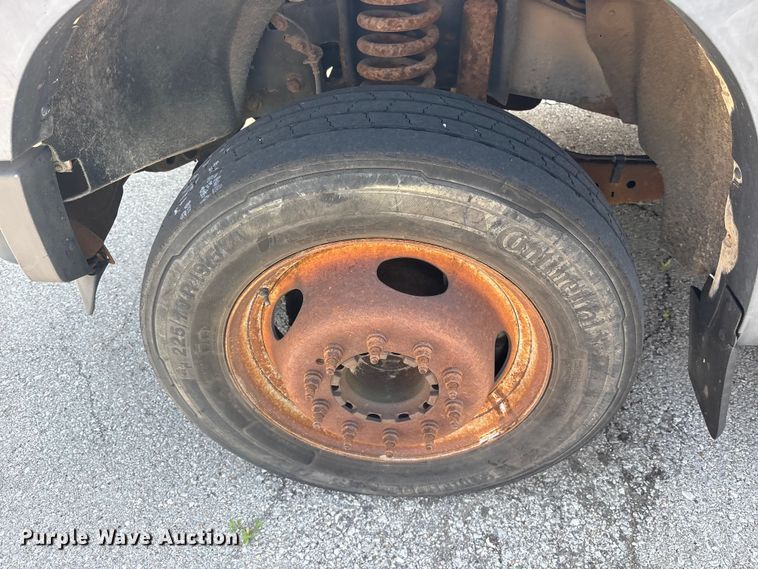 image for item FB8809 2009 Ford F550 bucket truck