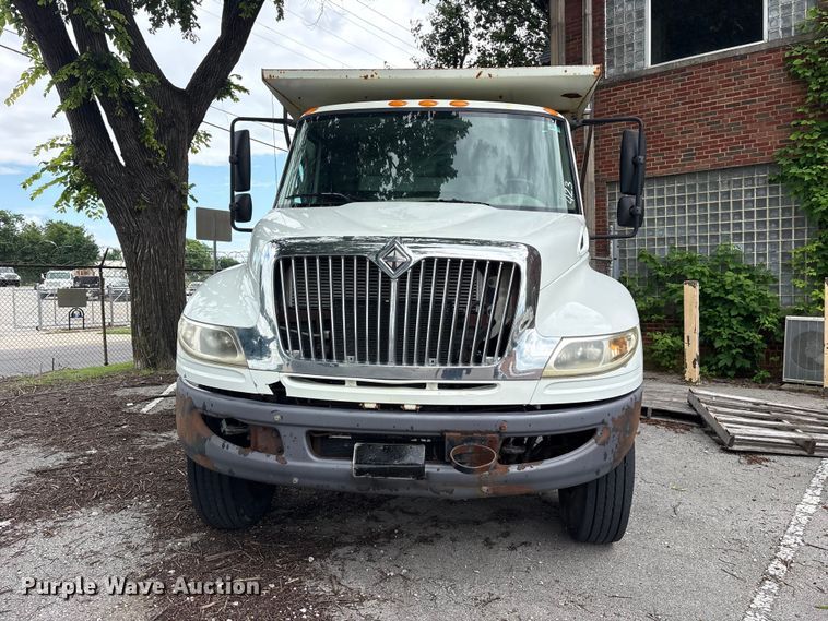 image for item FB8812 2009 International DuraStar 4400 dump truck