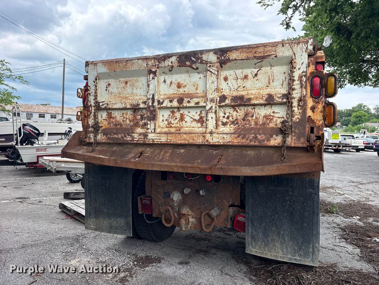 image for item FB8812 2009 International DuraStar 4400 dump truck