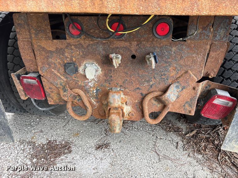 image for item FB8812 2009 International DuraStar 4400 dump truck