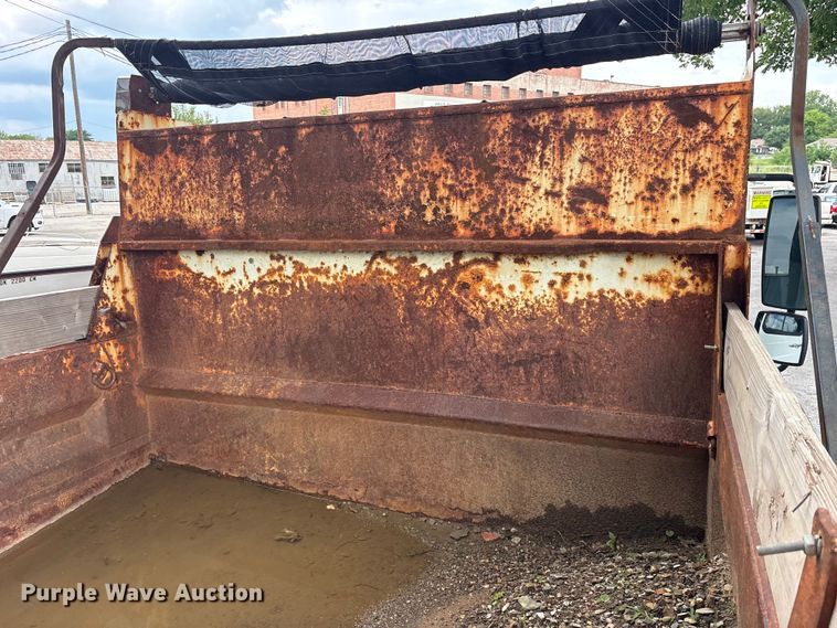 image for item FB8812 2009 International DuraStar 4400 dump truck